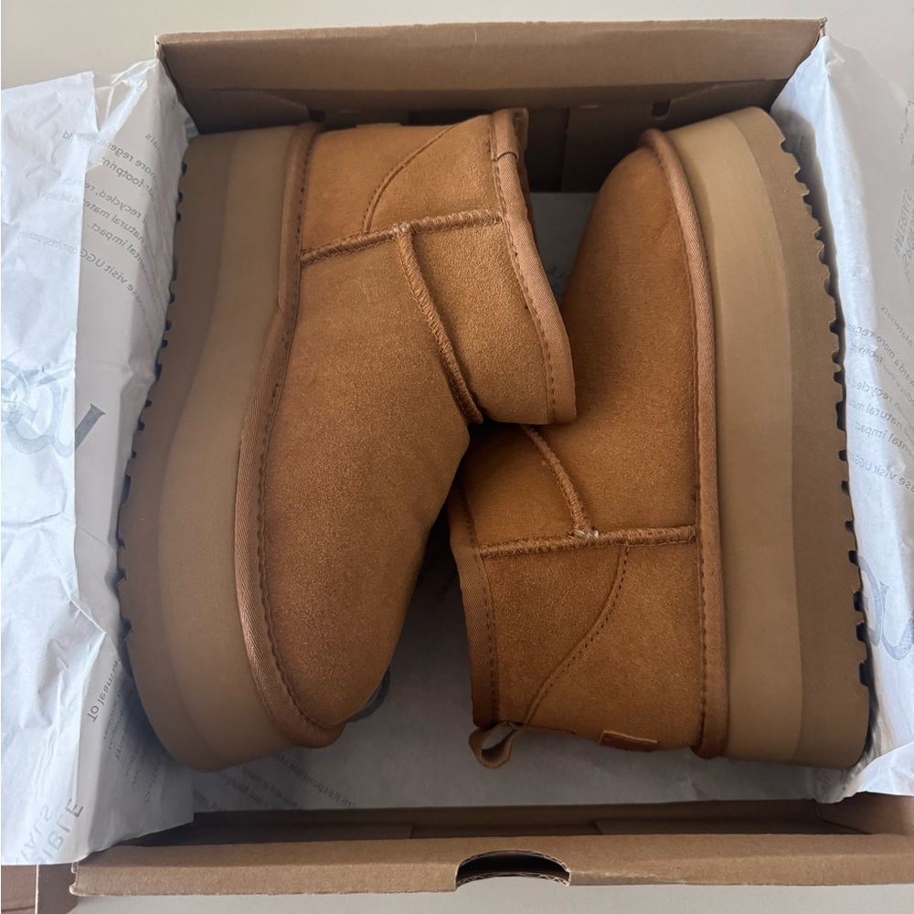UGG Classic Ultra Mini Platform Boots - Chestnut